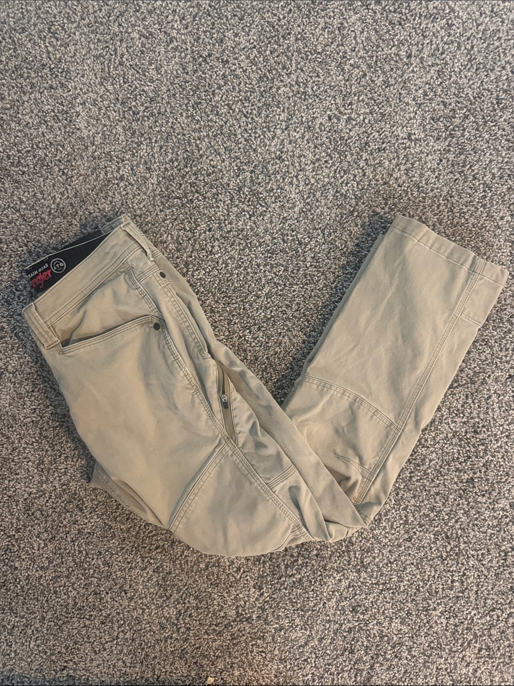 Wrangler Men's Khaki Cargo Work/All-Terrain Pants 30x30